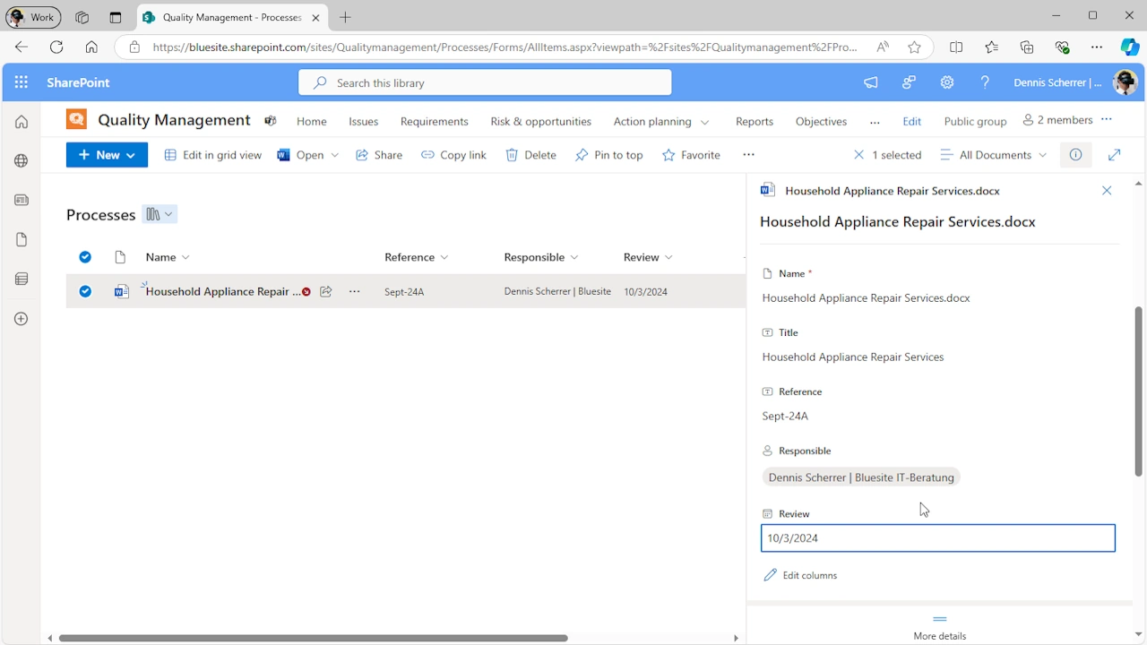 The screenshot shows the properties of a process description in a SharePoint document library with the information required by ISO 9001 for documented information in the Microsoft Edge web browser.